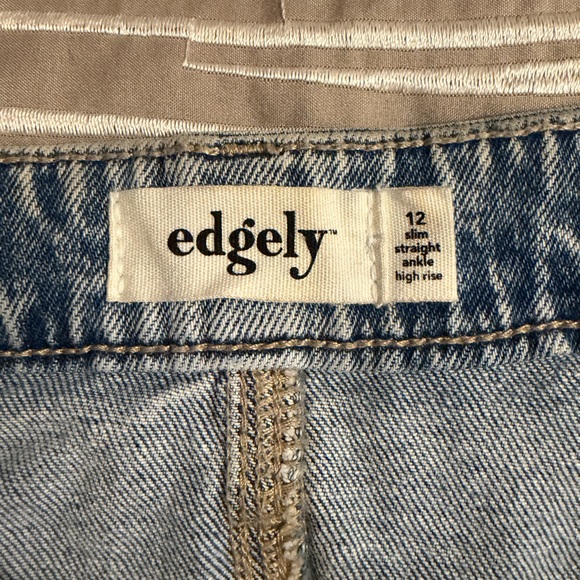 Edgely Women's Slim Straight Jean - Picture 3 of 3
